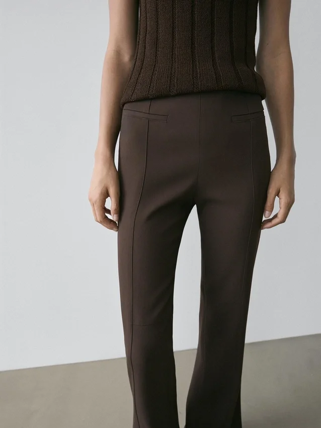 Ausgestellte Hose mit Tasche Ausgestellte Hose mit Tasche