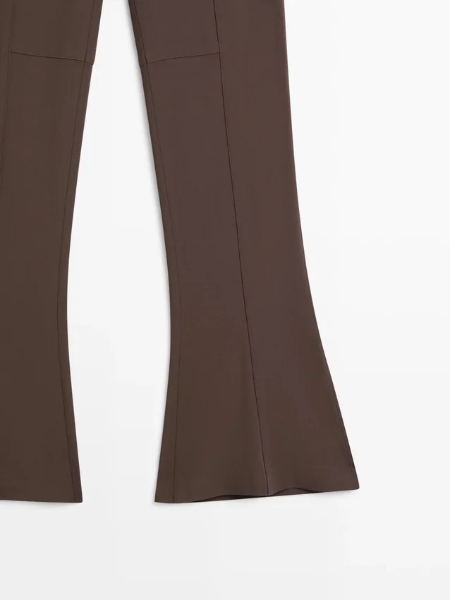 Ausgestellte Hose mit Tasche Ausgestellte Hose mit Tasche