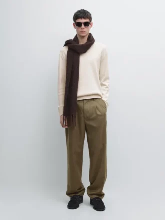 Baumwollstrickpullover mit Rundhalsausschnitt