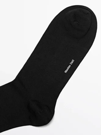 Einfarbige Socken aus Seidenmischgewebe