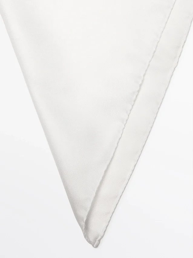 Einfarbiges Einstecktuch aus 100 % Seide Einfarbiges Einstecktuch aus 100 % Seide