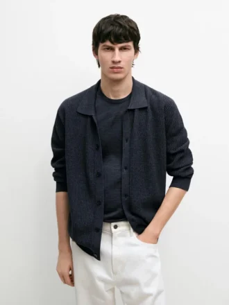 Gerippte Cardigan mit Knöpfen