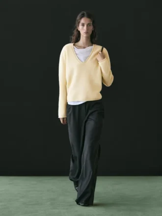 Hose mit ausgestelltem Schnitt und Nadelstreifen