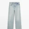 Jeans mit hoher Taille und Barrel-Passform
