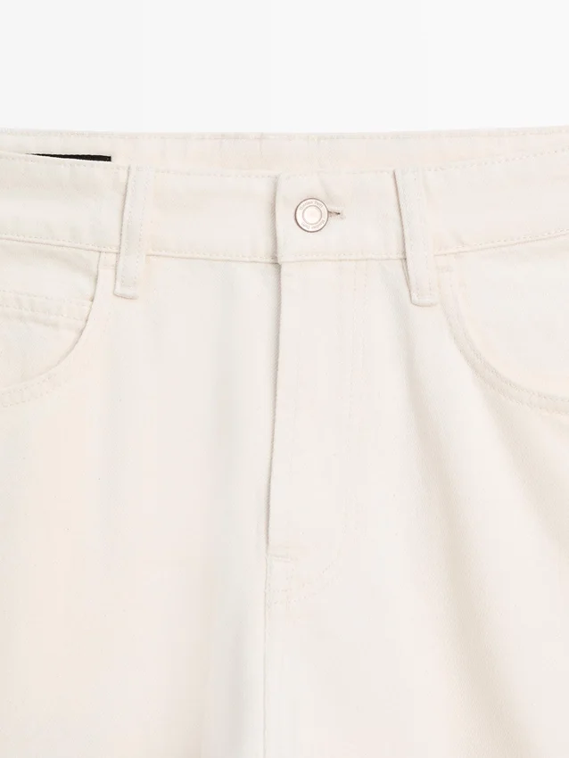 Jeans mit konischer Passform Jeans mit konischer Passform