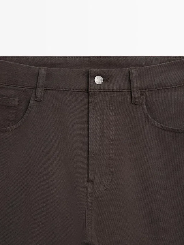 Jeans mit konischer Passform Jeans mit konischer Passform