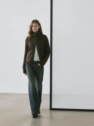 Jeans mit mittlerer Leibhöhe und Schlag