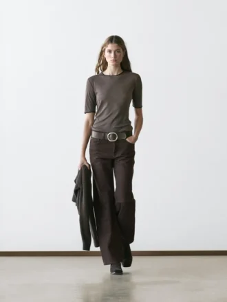 Jeans mit weitem Bein