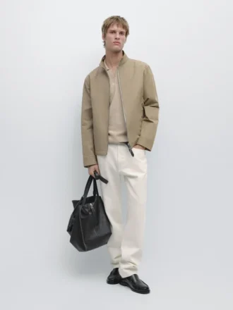 Kurze Jacke mit Taschendetails