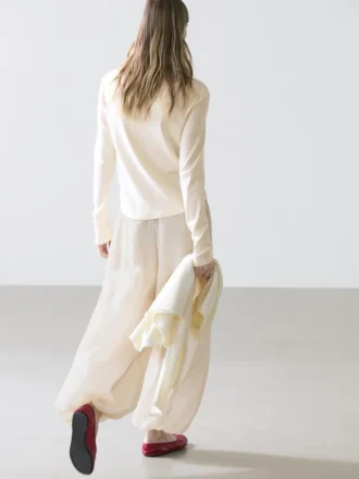 Langärmliges T-Shirt mit abgerundetem Saum