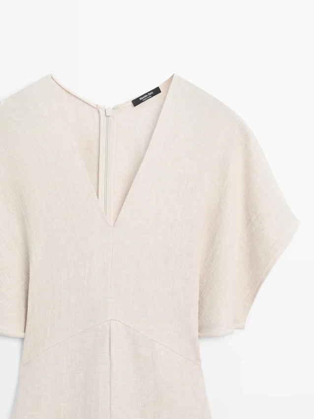 Leichtes, kurzärmeliges Midi-Kleid aus Leinen Leichtes, kurzärmeliges Midi-Kleid aus Leinen