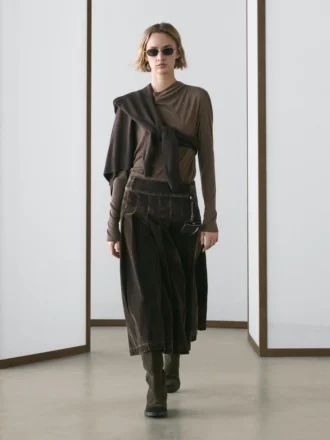 Midi-Röcke aus geflocktem Denim mit Kellerfalten