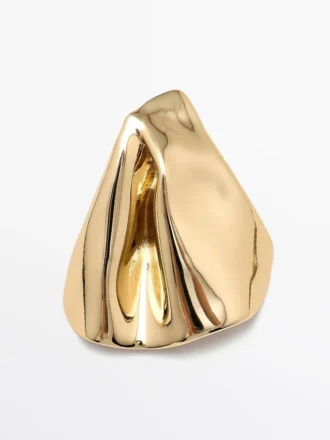 Mittlere Ohrringe mit Falten