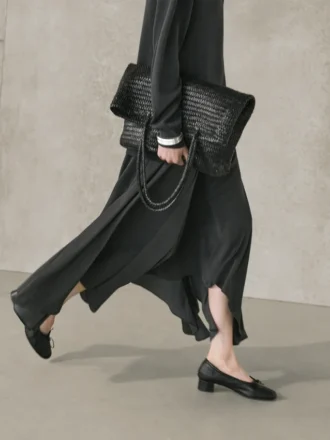 Polo-Kleid aus kontrastierendem Strick