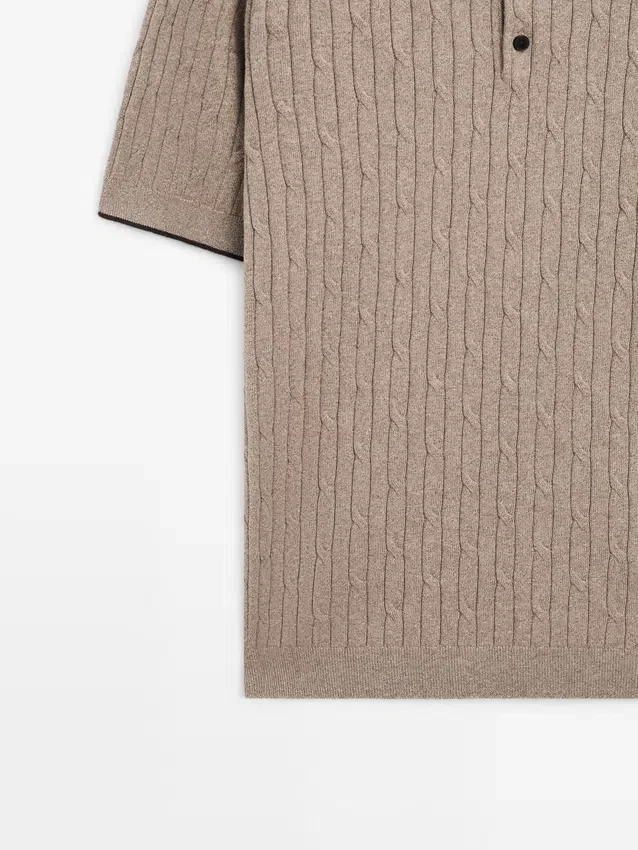 Poloshirt aus Baumwollmischung mit Zopfmuster Poloshirt aus Baumwollmischung mit Zopfmuster