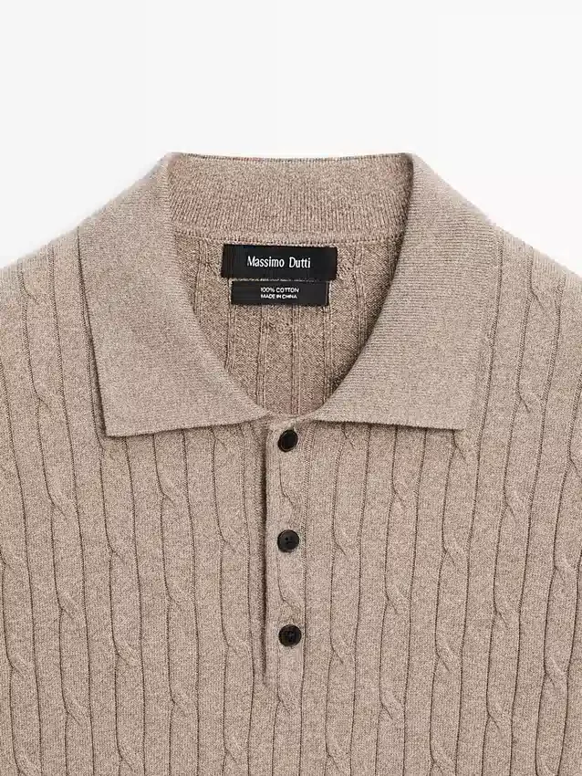 Poloshirt aus Baumwollmischung mit Zopfmuster Poloshirt aus Baumwollmischung mit Zopfmuster