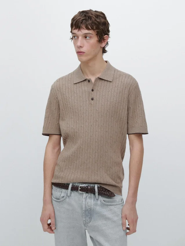 Poloshirt aus Baumwollmischung mit Zopfmuster Poloshirt aus Baumwollmischung mit Zopfmuster