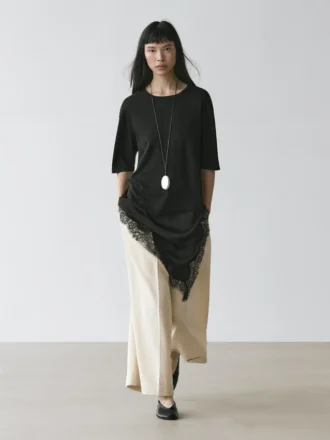 pullover mit kontrastierenden spitzendetails 1 330x440 - Pullover mit kontrastierenden Spitzendetails