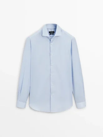 Slim-Fit-Hemd mit feinen Nadelstreifen