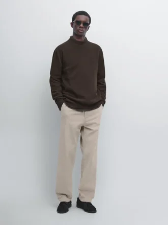 Strickpullover aus Baumwollmischung mit Rollkragen