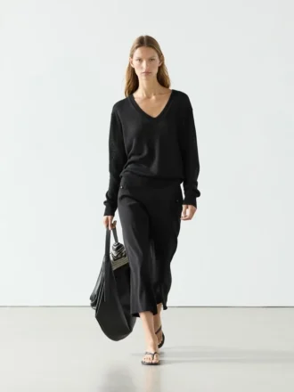 Strickpullover aus Leinen mit V-Ausschnitt