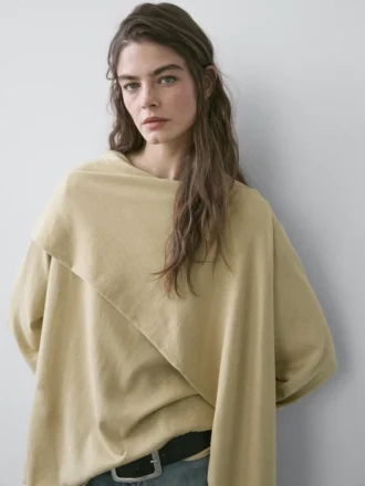 Strickpullover mit Schals-Detail